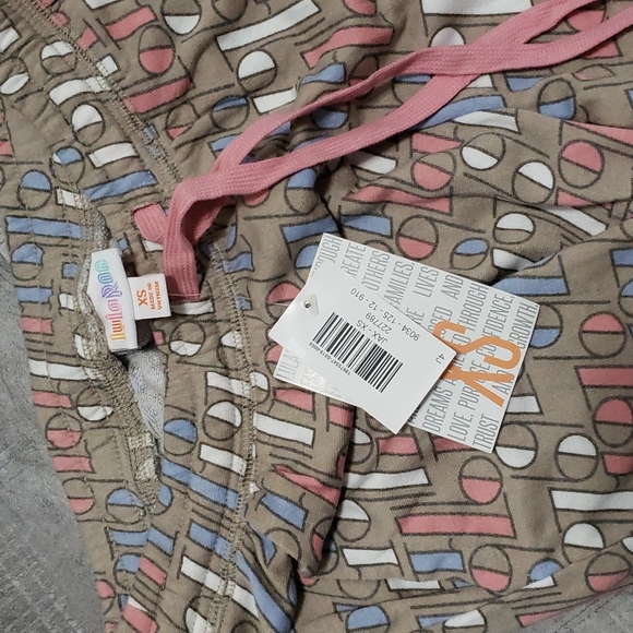 Sweatpants 🥳 - Picture 3 of 5